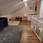 Aihki Pine Cottage, Villa