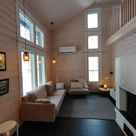 Aihki Pine Cottage, Iso-syoete *