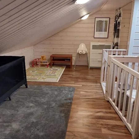 Aihki Pine Cottage, Willa