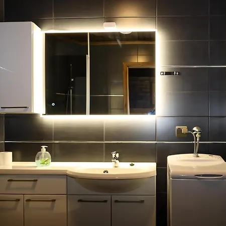 Aihki Pine Cottage, 빌라 *